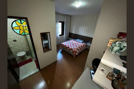 Casa à venda com 3 quartos, 225m² em Km 18, Osasco