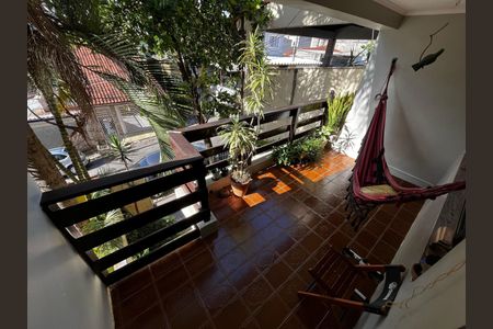 Casa à venda com 225m², 3 quartos e 3 vagas