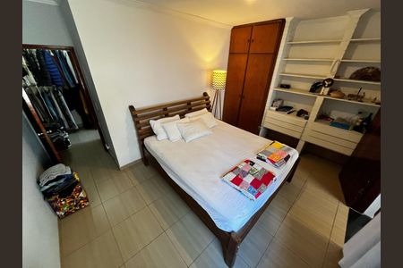 Casa à venda com 225m², 3 quartos e 3 vagas