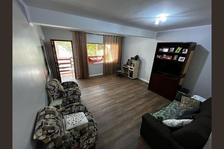 Casa à venda com 3 quartos, 225m² em Km 18, Osasco
