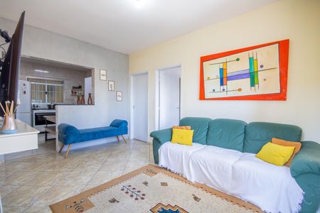 Casa à venda com 220m², 2 quartos e 1 vaga Casa à venda com 220m², 2 quartos e 1 vagaSala