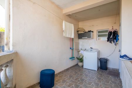 Casa à venda com 220m², 2 quartos e 1 vaga Casa à venda com 220m², 2 quartos e 1 vagaÁrea de Serviço