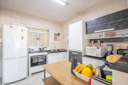 Casa à venda com 220m², 2 quartos e 1 vaga Casa à venda com 220m², 2 quartos e 1 vagaCozinha