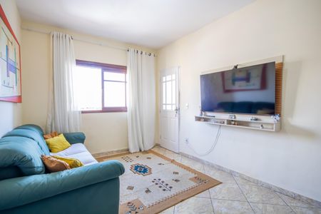 Casa à venda com 220m², 2 quartos e 1 vaga Casa à venda com 220m², 2 quartos e 1 vagaSala