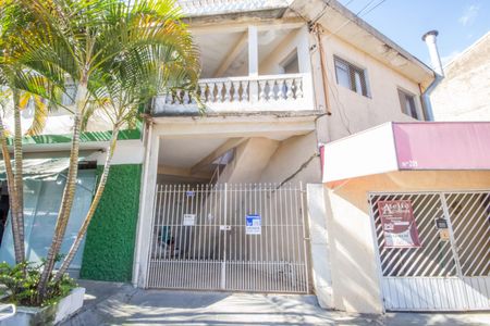 Casa à venda com 220m², 2 quartos e 1 vaga Casa à venda com 220m², 2 quartos e 1 vagaFachada + Placa
