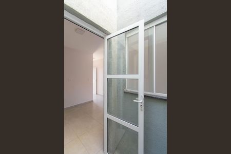 Casa para alugar com 50m², 2 quartos e 1 vaga Casa para alugar com 50m², 2 quartos e 1 vagaVaranda/Quarto 2