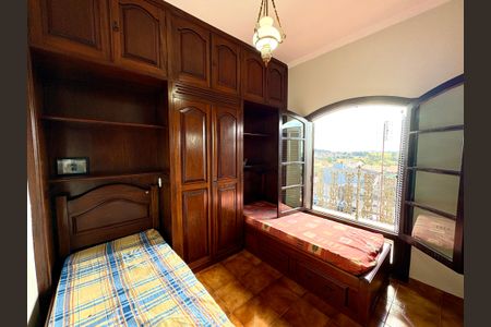 Casa para alugar com 300m², 3 quartos e 1 vaga Casa para alugar com 300m², 3 quartos e 1 vagaQuarto 2