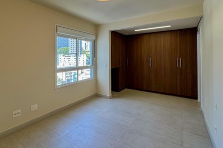 Apartamento para alugar com 280m², 4 quartos e 4 vagasSuíte 2