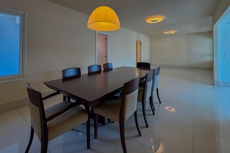 Apartamento para alugar com 280m², 4 quartos e 4 vagasSala de Jantar