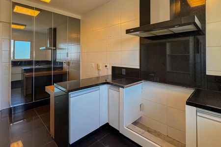 Apartamento para alugar com 280m², 4 quartos e 4 vagasCozinha