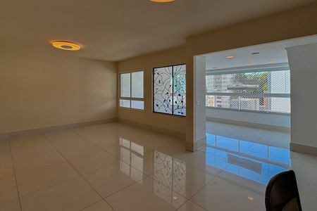 Apartamento para alugar com 280m², 4 quartos e 4 vagasSala