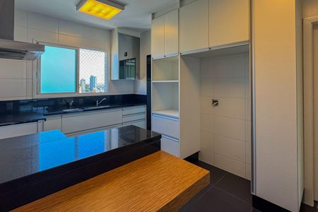 Apartamento para alugar com 280m², 4 quartos e 4 vagasCozinha