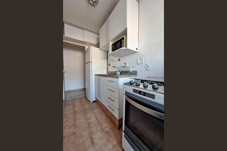 Apartamento para alugar com 60m², 2 quartos e 2 vagas Apartamento para alugar com 60m², 2 quartos e 2 vagasCozinha