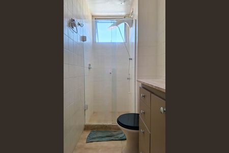 Apartamento para alugar com 60m², 2 quartos e 2 vagas Apartamento para alugar com 60m², 2 quartos e 2 vagasBanheiro