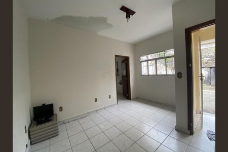 Casa à venda com 70m², 1 quarto e 1 vaga