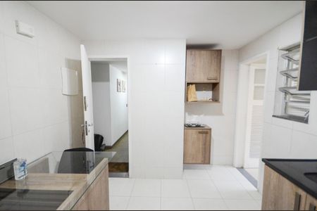 Apartamento para alugar com 127m², 3 quartos e 2 vagas Apartamento para alugar com 127m², 3 quartos e 2 vagasCozinha