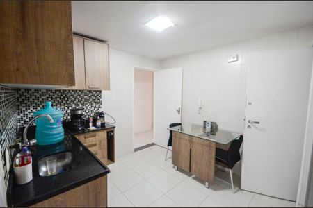 Apartamento para alugar com 127m², 3 quartos e 2 vagas Apartamento para alugar com 127m², 3 quartos e 2 vagasCozinha
