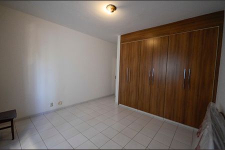 Apartamento para alugar com 127m², 3 quartos e 2 vagas Apartamento para alugar com 127m², 3 quartos e 2 vagasSuíte
