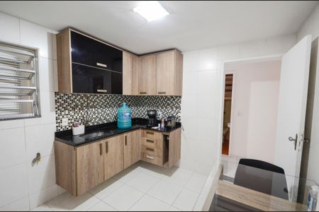 Apartamento para alugar com 127m², 3 quartos e 2 vagas Apartamento para alugar com 127m², 3 quartos e 2 vagasCozinha