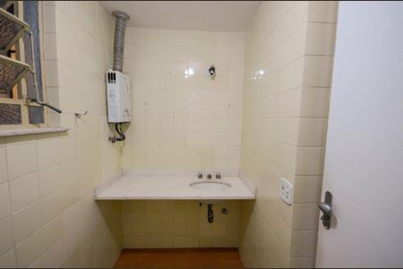 Apartamento para alugar com 127m², 3 quartos e 2 vagas Apartamento para alugar com 127m², 3 quartos e 2 vagasBanheiro Social