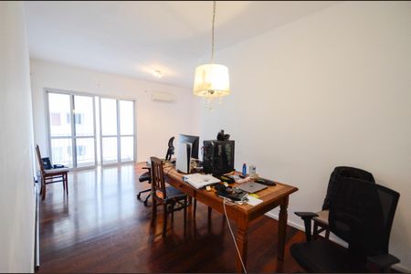 Apartamento para alugar com 127m², 3 quartos e 2 vagas Apartamento para alugar com 127m², 3 quartos e 2 vagasSala