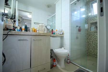 Apartamento à venda com 76m², 3 quartos e 2 vagas Apartamento à venda com 76m², 3 quartos e 2 vagasBanheiro da Suíte
