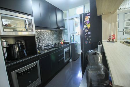 Apartamento à venda com 76m², 3 quartos e 2 vagas Apartamento à venda com 76m², 3 quartos e 2 vagasCozinha