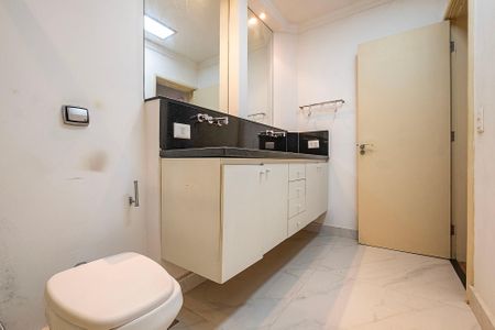 Apartamento à venda com 75m², 2 quartos e sem vagaSuíte - Banheiro