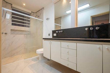 Apartamento à venda com 75m², 2 quartos e sem vagaSuíte - Banheiro