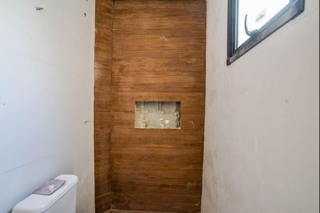 Apartamento à venda com 95m², 2 quartos e 1 vaga Apartamento à venda com 95m², 2 quartos e 1 vagaBanheiro da Suíte