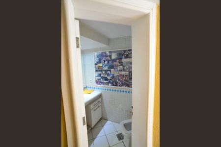 Casa à venda com 1032m², 5 quartos e 3 vagas Casa à venda com 1032m², 5 quartos e 3 vagasLavabo 2