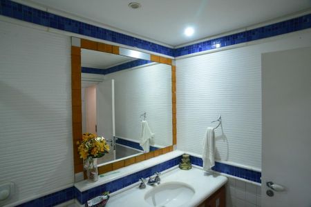 Casa à venda com 1032m², 5 quartos e 3 vagas Casa à venda com 1032m², 5 quartos e 3 vagasBanheiro Suíte 1