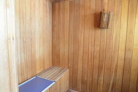 Casa à venda com 1032m², 5 quartos e 3 vagas Casa à venda com 1032m², 5 quartos e 3 vagasÁrea Externa - Sauna Vapor e Seca