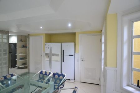 Casa à venda com 1032m², 5 quartos e 3 vagas Casa à venda com 1032m², 5 quartos e 3 vagasCopa