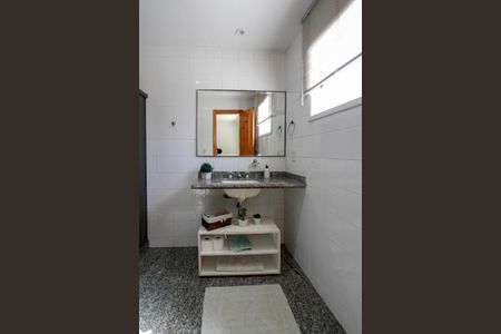 Casa à venda com 574m², 4 quartos e 7 vagasBanheiro Suíte 4