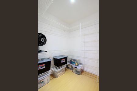 Casa à venda com 574m², 4 quartos e 7 vagasCloset Suíte 4