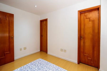 Casa à venda com 574m², 4 quartos e 7 vagasSuíte 4