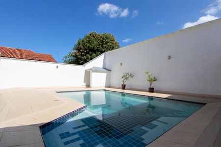 Casa à venda com 574m², 4 quartos e 7 vagasPiscina