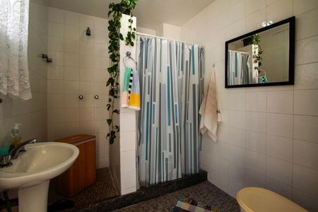 Casa à venda com 574m², 4 quartos e 7 vagasPiscina - Banheiro