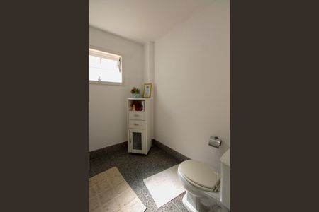 Casa à venda com 574m², 4 quartos e 7 vagasLavabo