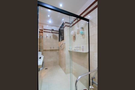 Apartamento à venda com 339m², 5 quartos e 4 vagas Apartamento à venda com 339m², 5 quartos e 4 vagasBanheiro da Suíte 1