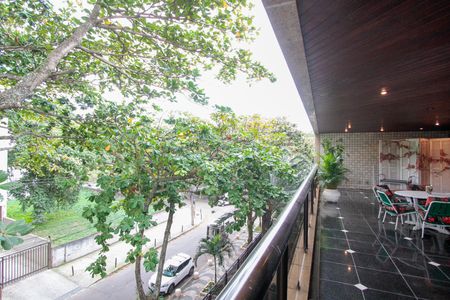 Apartamento à venda com 339m², 5 quartos e 4 vagas Apartamento à venda com 339m², 5 quartos e 4 vagasVaranda