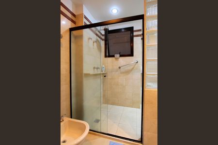 Apartamento à venda com 339m², 5 quartos e 4 vagas Apartamento à venda com 339m², 5 quartos e 4 vagasBanheiro da Suíte 1