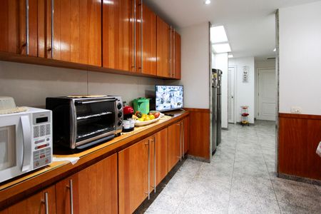 Apartamento à venda com 339m², 5 quartos e 4 vagas Apartamento à venda com 339m², 5 quartos e 4 vagasCozinha