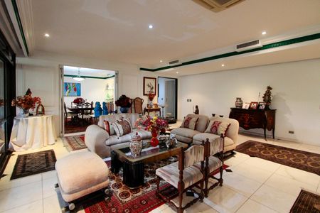 Apartamento à venda com 339m², 5 quartos e 4 vagas Apartamento à venda com 339m², 5 quartos e 4 vagasSala