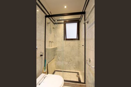 Apartamento à venda com 339m², 5 quartos e 4 vagas Apartamento à venda com 339m², 5 quartos e 4 vagasBanheiro