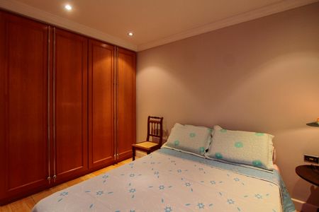 Apartamento à venda com 339m², 5 quartos e 4 vagas Apartamento à venda com 339m², 5 quartos e 4 vagasQuarto 1