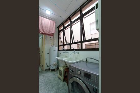 Apartamento à venda com 339m², 5 quartos e 4 vagas Apartamento à venda com 339m², 5 quartos e 4 vagasÁrea de Serviço