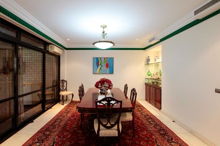 Apartamento à venda com 339m², 5 quartos e 4 vagas Apartamento à venda com 339m², 5 quartos e 4 vagasSala