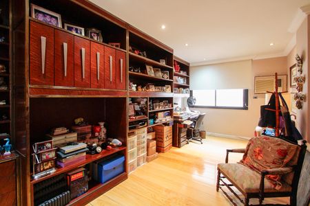 Apartamento à venda com 339m², 5 quartos e 4 vagas Apartamento à venda com 339m², 5 quartos e 4 vagasSuíte 1